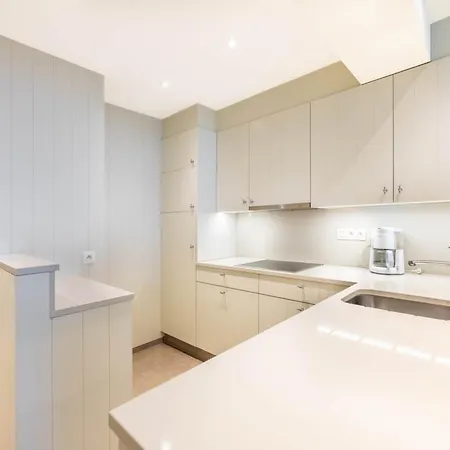 On Belgian Coast With Sea Views * Oostduinkerke