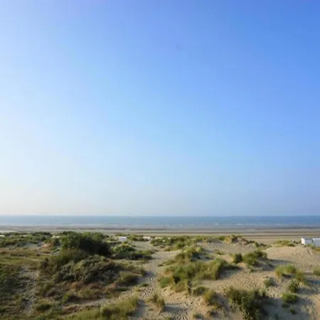 On Belgian Coast With Sea Views * Oostduinkerke