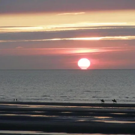 On Belgian Coast With Sea Views *
